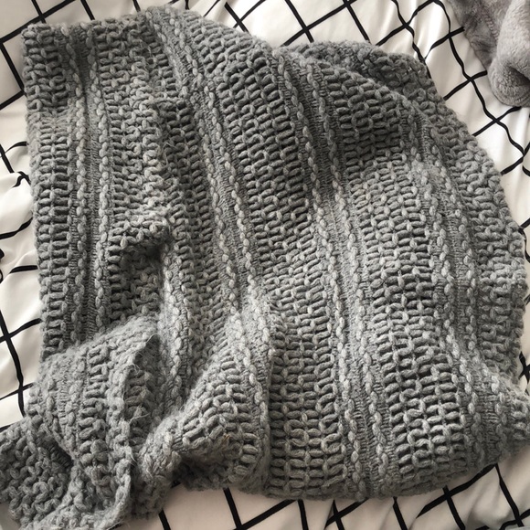 Aeropostale infinity knit grey scarf - Picture 2 of 2
